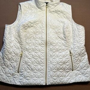 Black Rivet Quilted White Vest